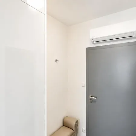1 With Ac, Vienna Gate 2 아파트 브라티슬라바